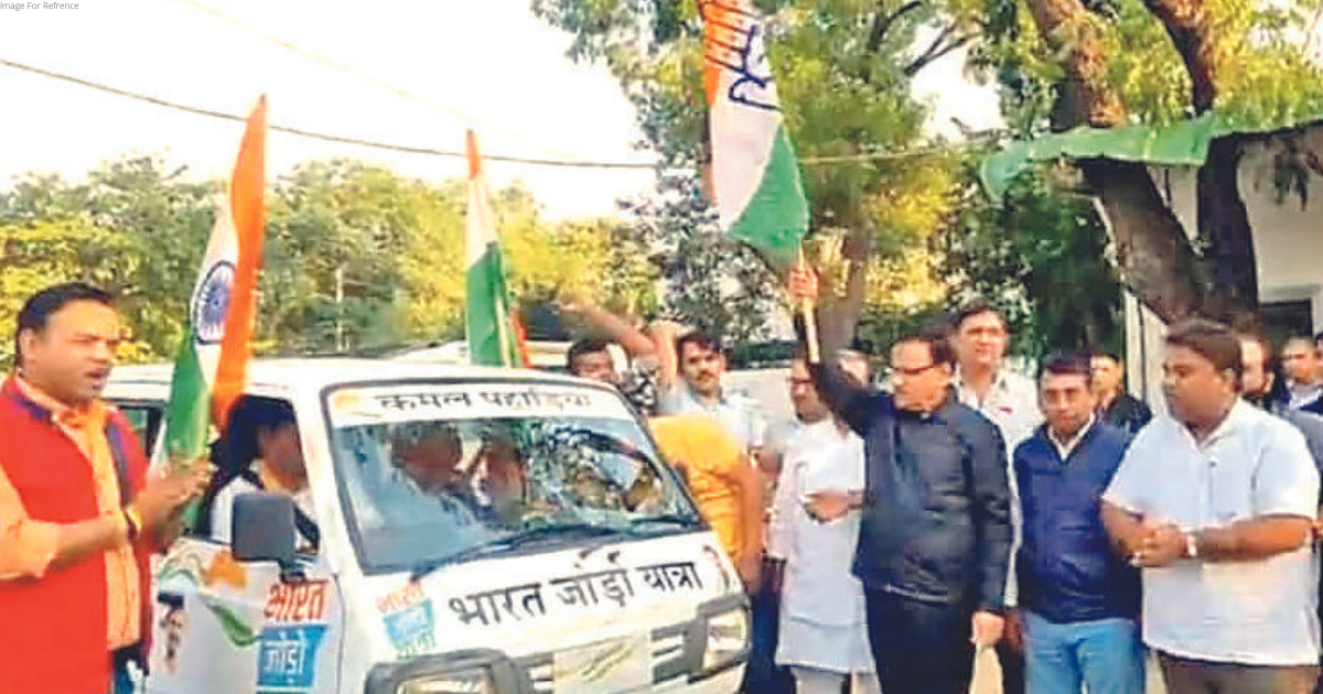 Joshi flags off chariot to spread BJY message